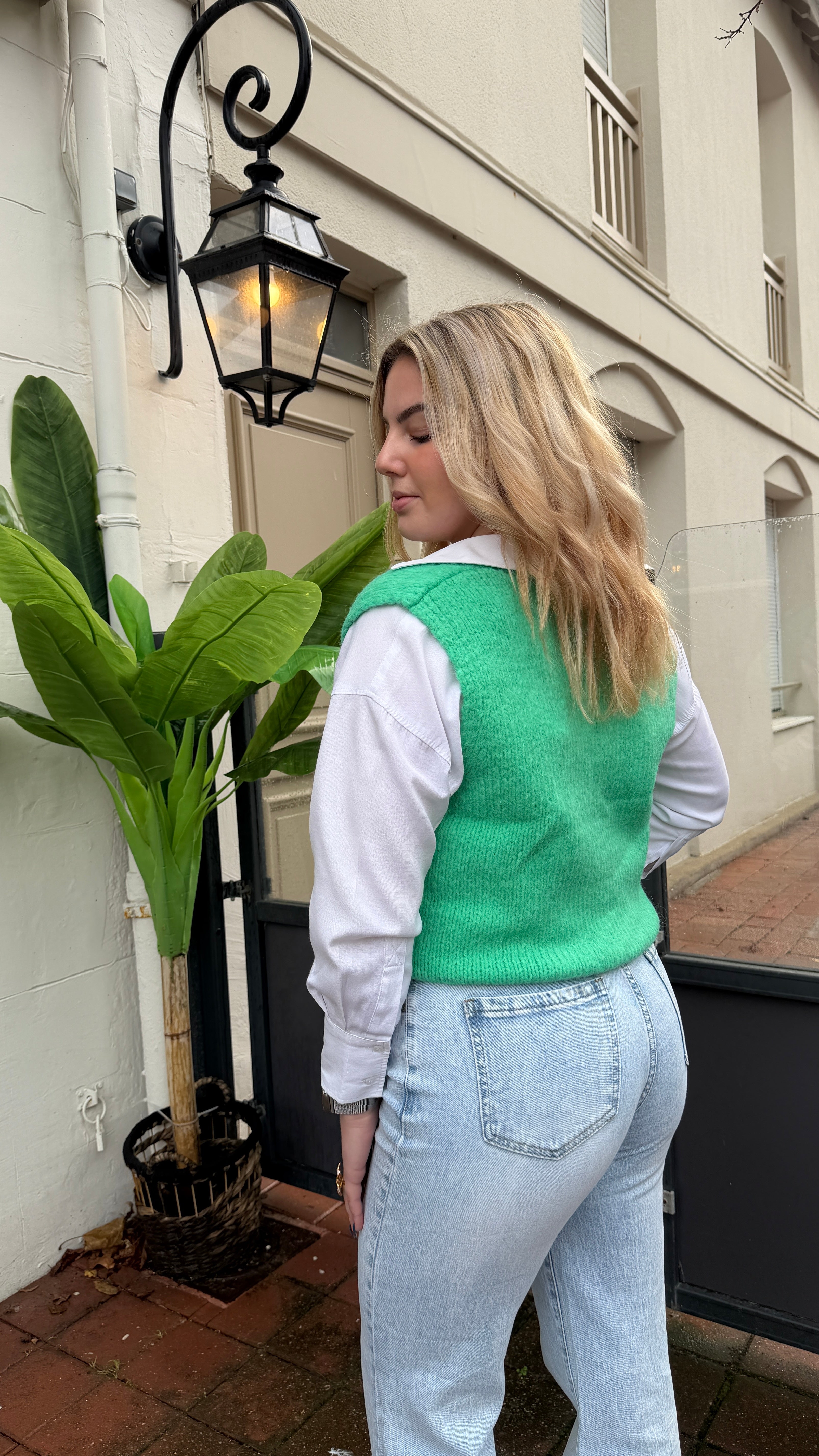 PULL SANS MANCHE VERT- MAÉ