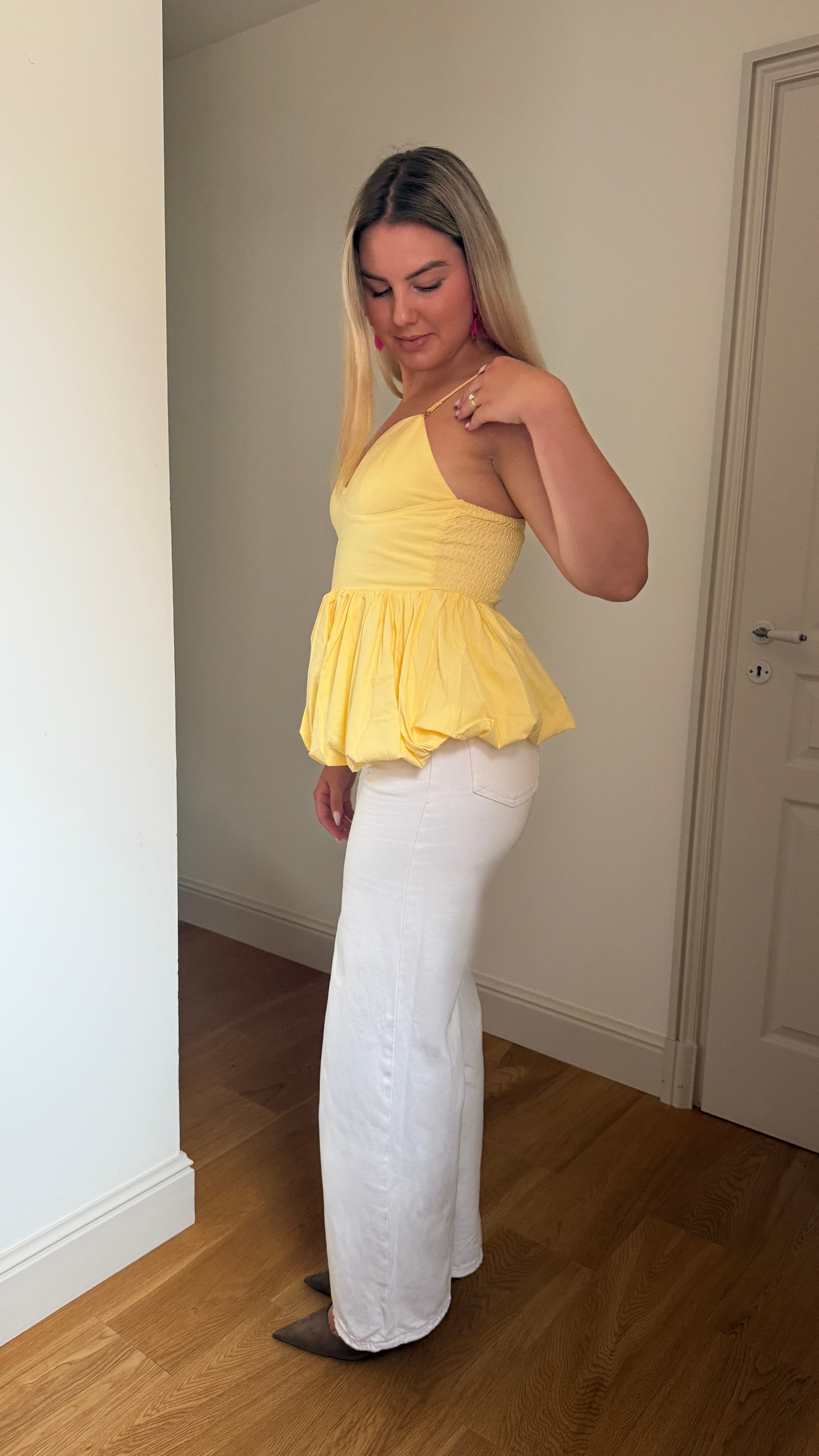 TOP PÉPLUM JAUNE - ANGÈLE