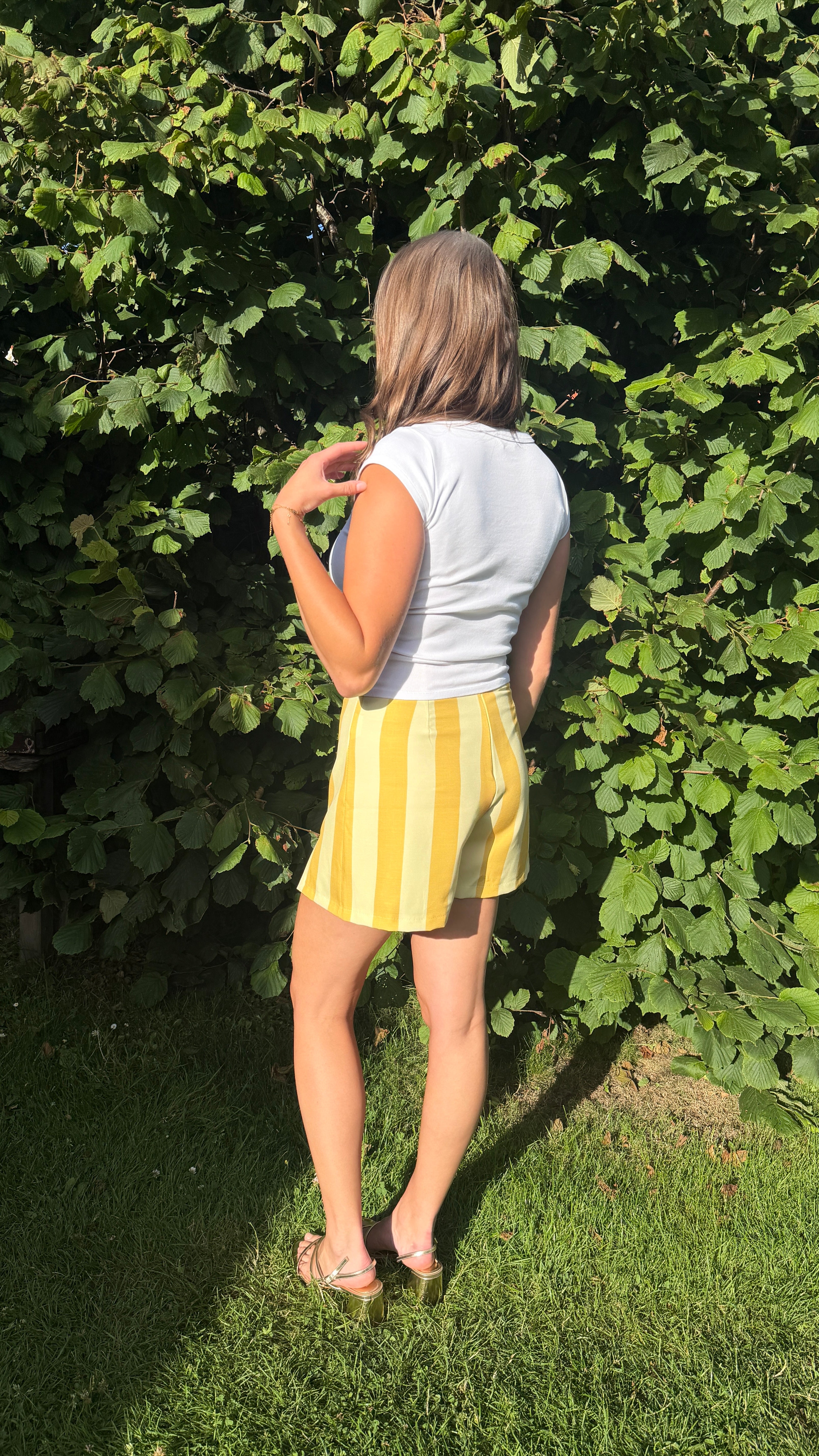 JUPE-SHORT À RAYURES JAUNE - ADÈLE