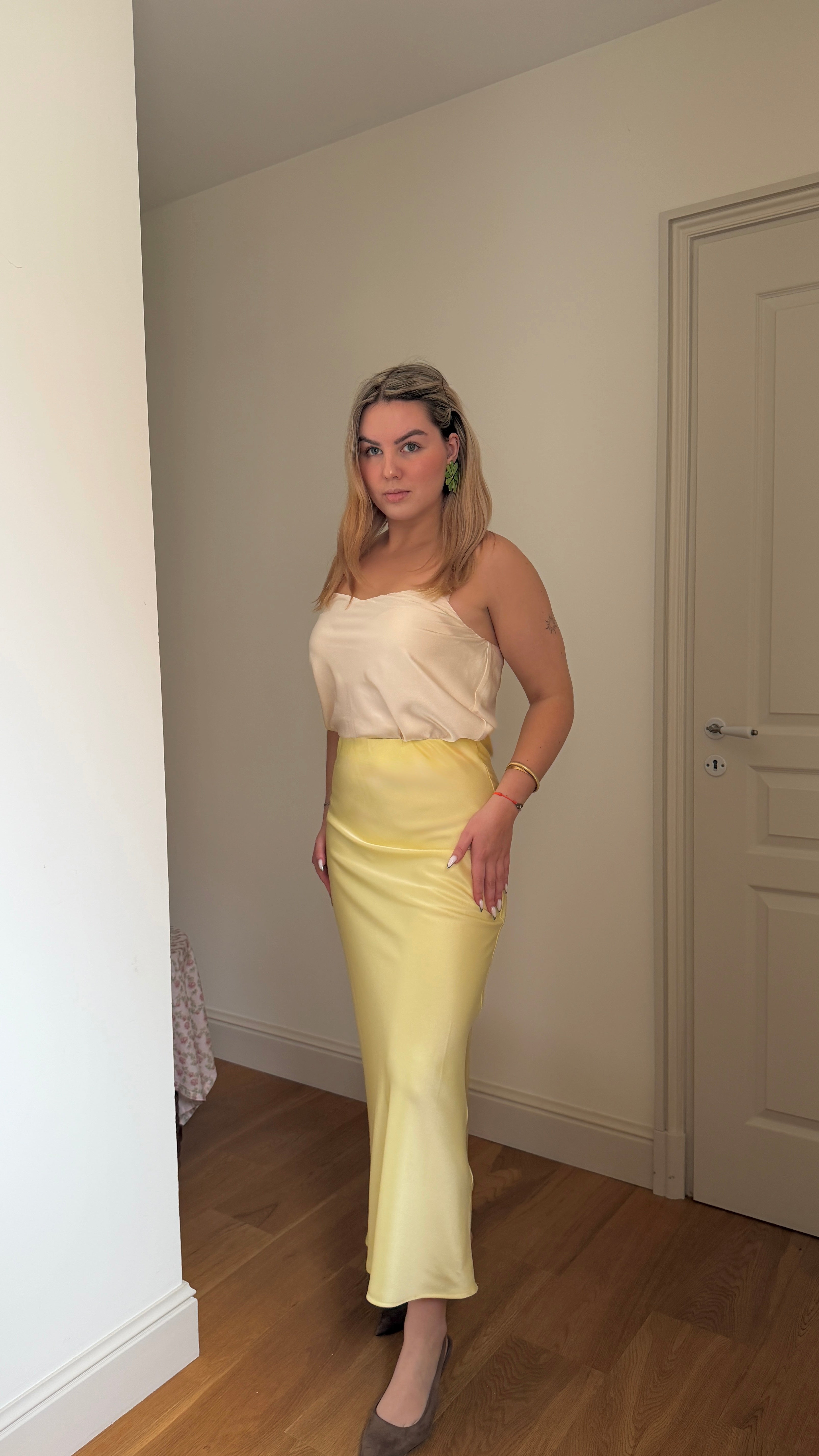 JUPE SATINÉE JAUNE- LUNA